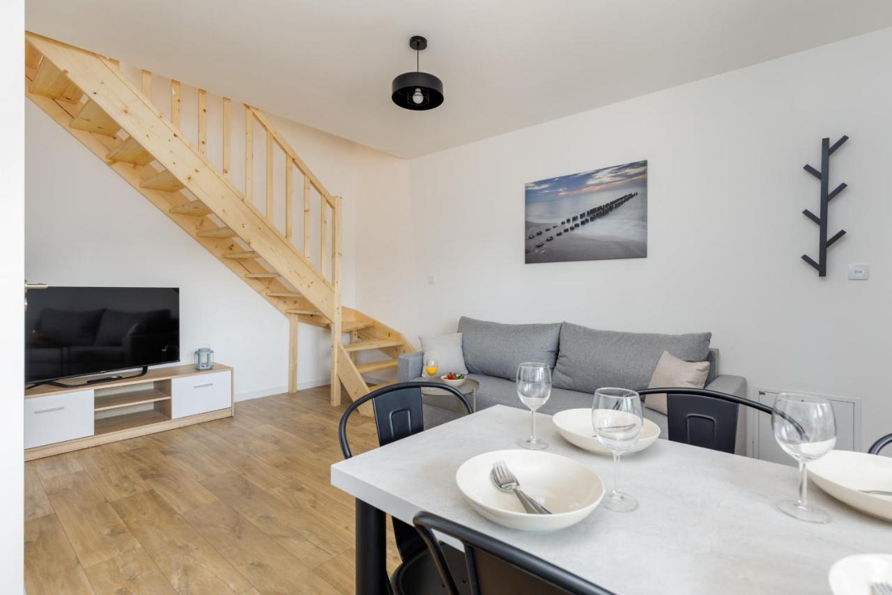 Seaside Escape Pet Friendly Apartments Mielenko By Noclegi Renters Exterior photo